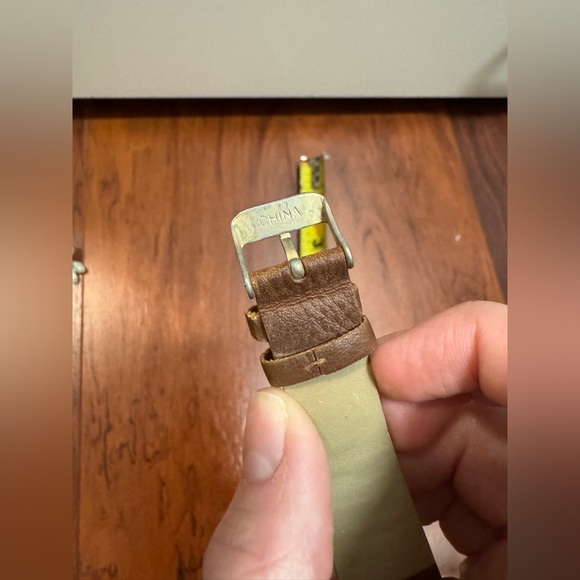 Brown faux Leather Strap Watch - Picture 3 of 4